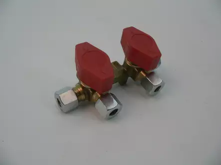 Gok kaksoissulkuhana 8mm kaasuputkelle / 2 x 8mm - Kaasujärjestelmän tarvikkeet - 280 - 2