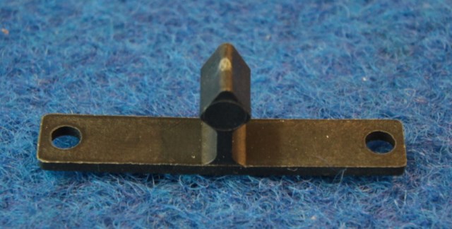 Rullalukon vastakappale muovi Lukkoon 4201040002 - HOBBY VARAOSAT - 5390 - 1