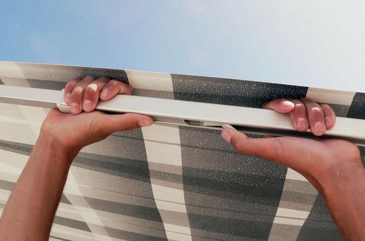 Thule sivutukitanko 1200, 2,30 m (vasen) - MARKIISIEN LISÄVARUSTEET - 24530 - 1