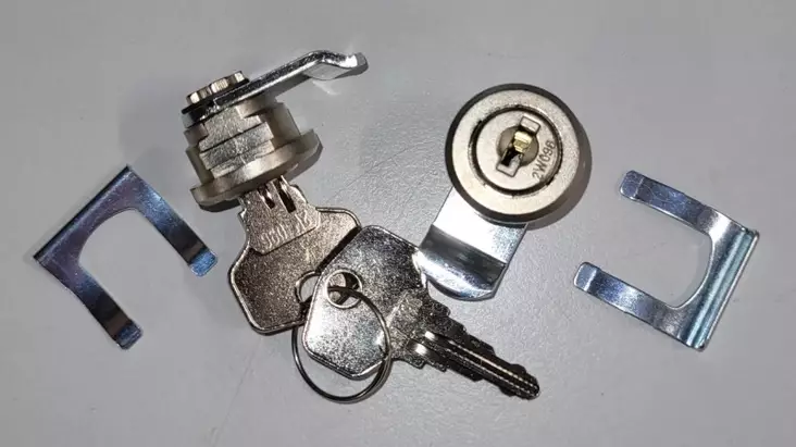 Etulaatikon lukkosarja, 2 pesää ja avaimet, Beachy - HOBBY VARAOSAT - 17882 - 1