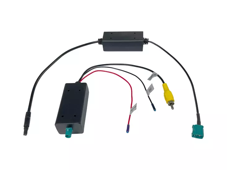 Kameran sovitejohto/adapteri missä esiasennettu johto tehtaalla - Navi, peruutuskamerat - 17714 - 1