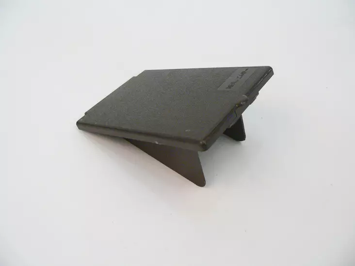 Rasian kansi ruskea, saranatapit eivät kuulu toimitukseen - Sähkörasiat, pistokkeet - 607 - 1